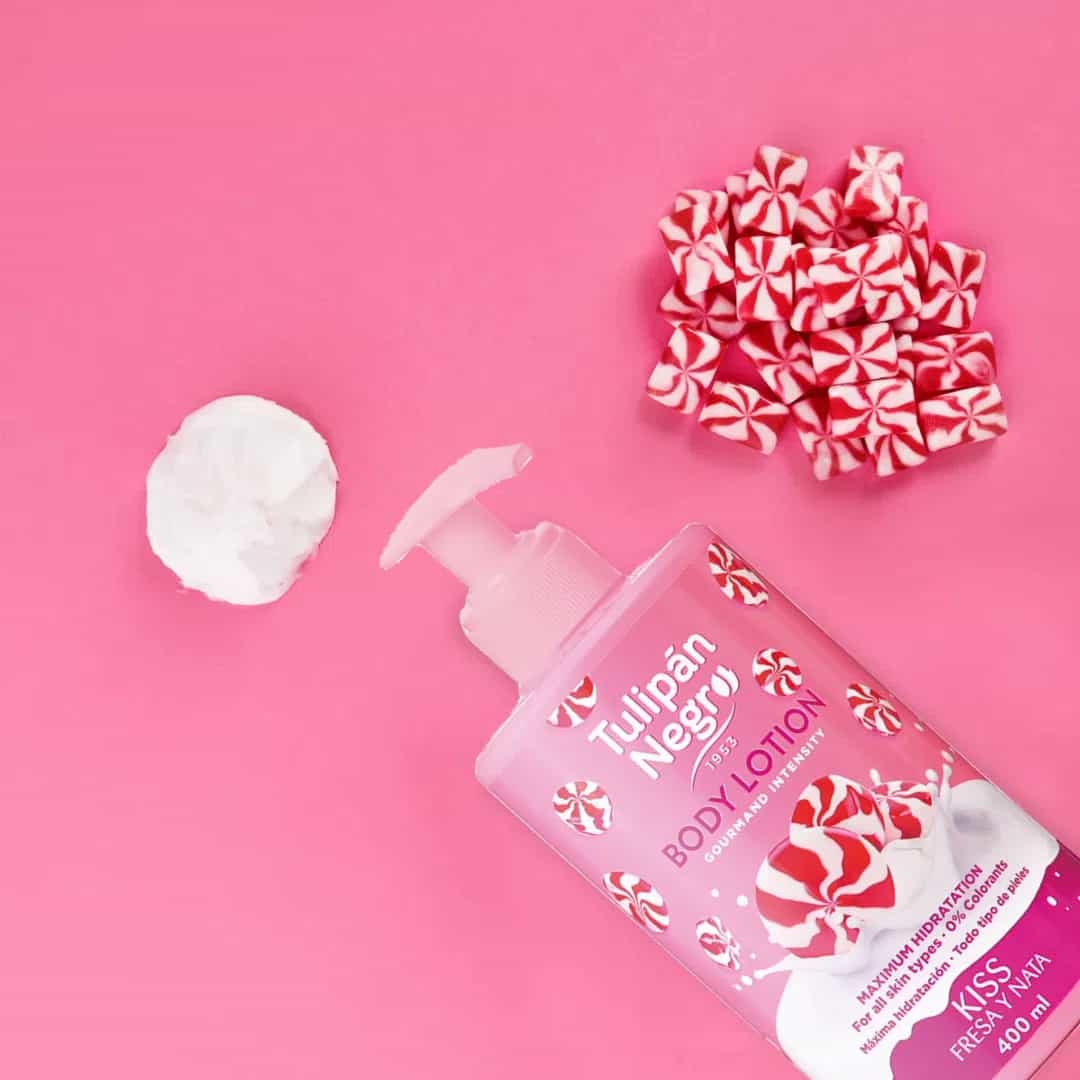 Lait corporel fraise et crème Black Tulip 400 ml